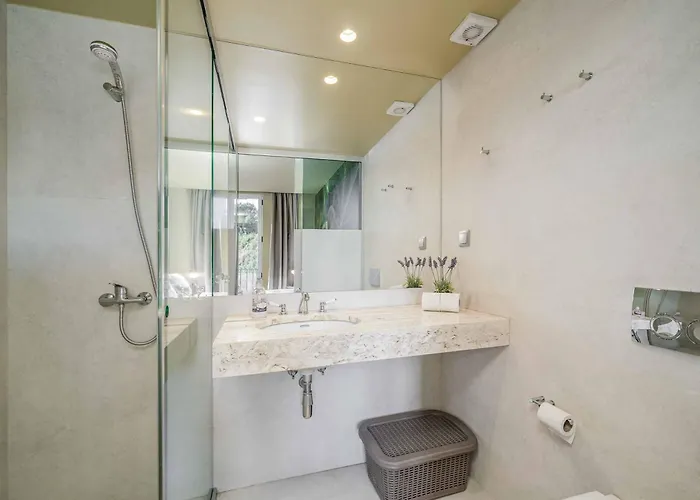 Fig Tree 프라제르스